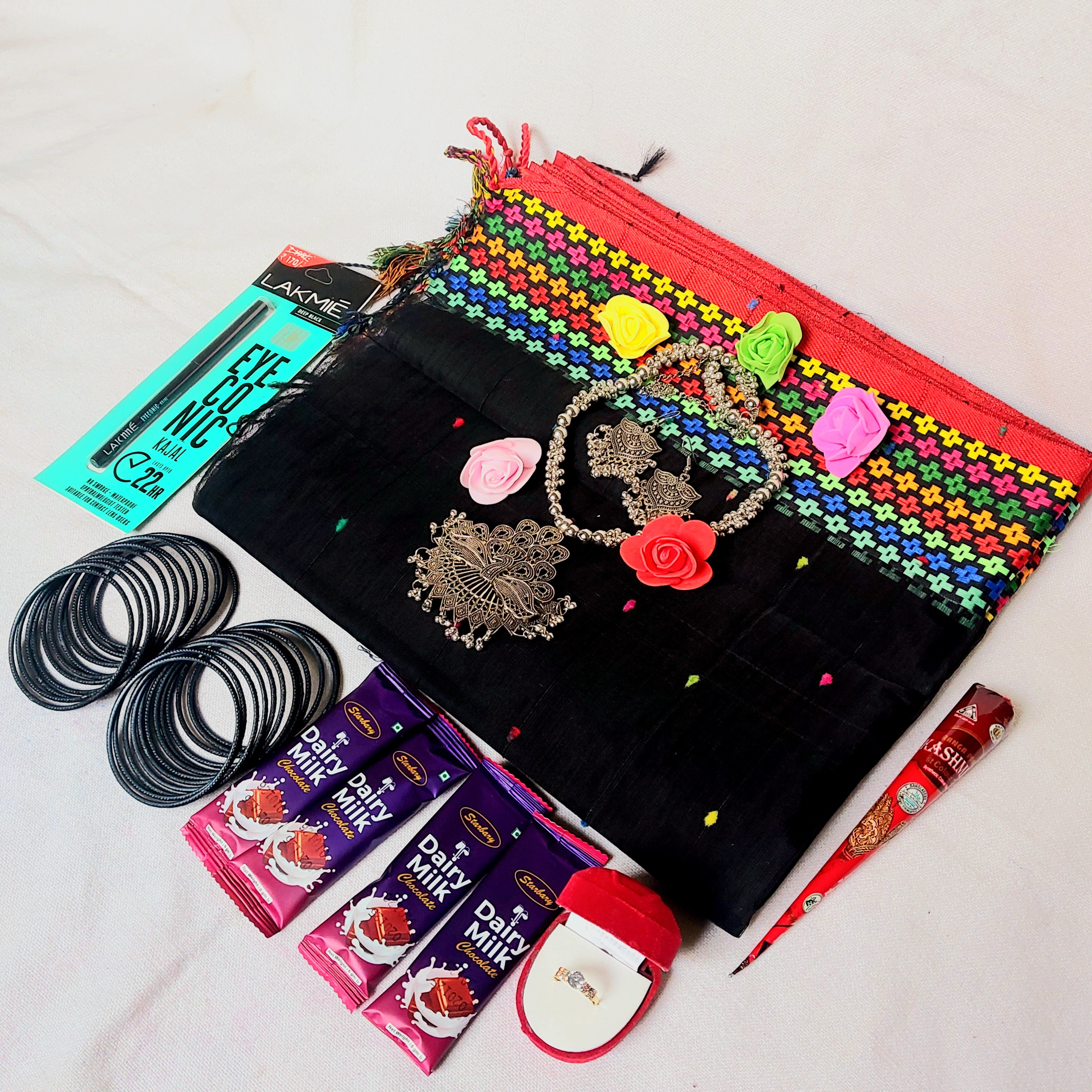 বাজেট ফ্রেন্ডলি শাড়ি গিফট প্যাকেজ