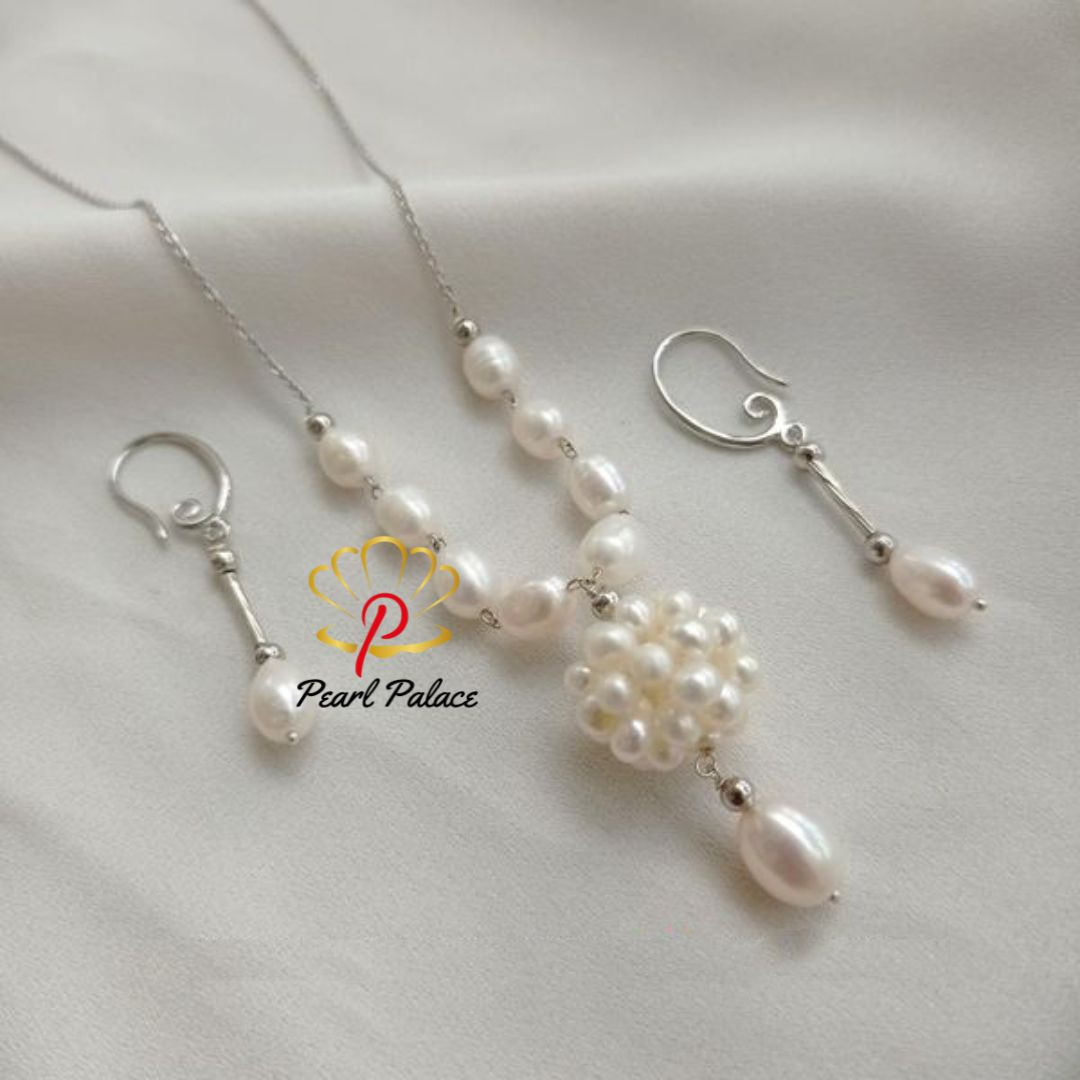 "Bloom Cluster" White Freshwater Pearl Necklace Set.