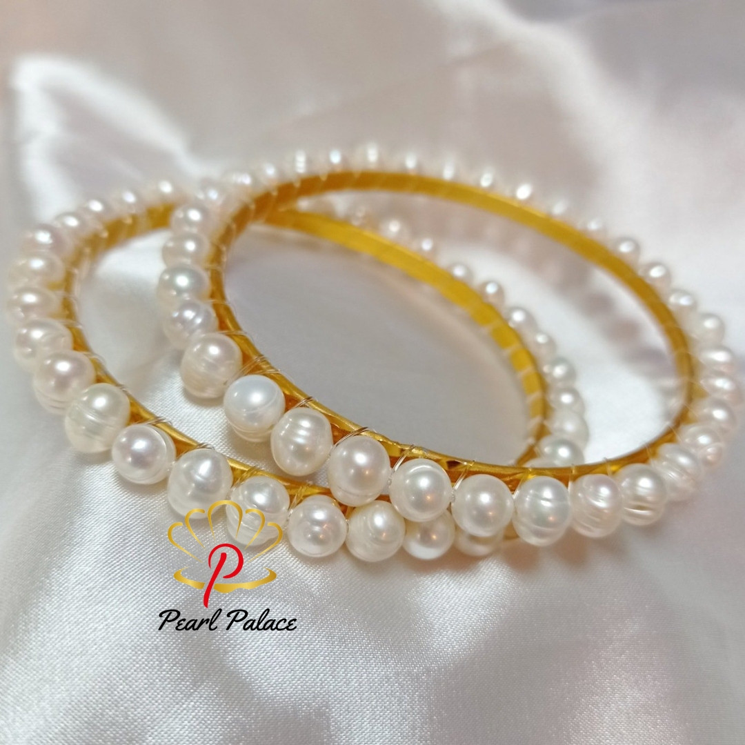 Elegant Freshwater Pearl & Gemstone white Bangle